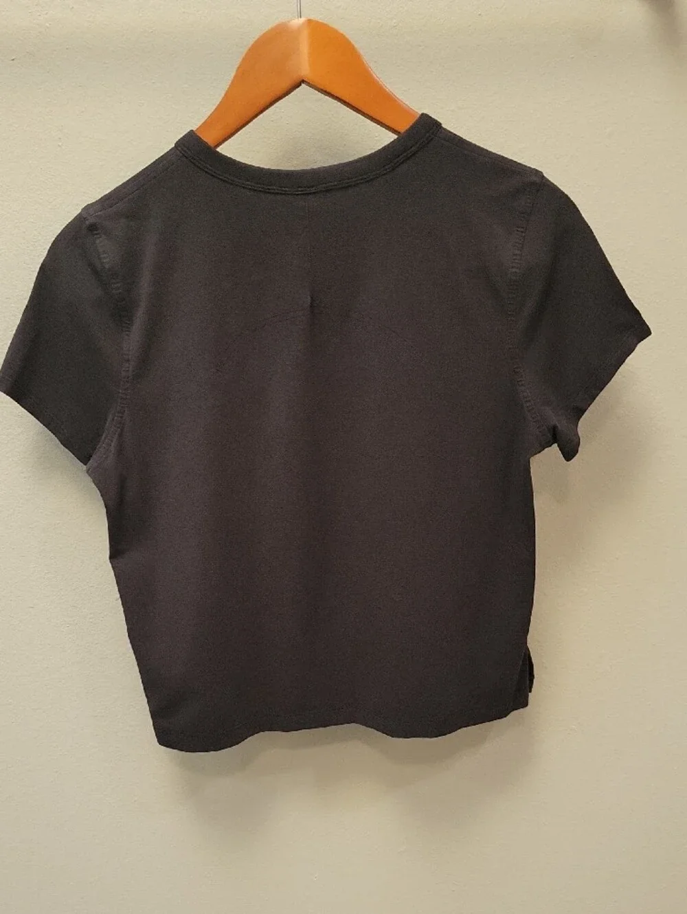 Lululemom Cropped Top Short Sleeve Tee - Black Size 2